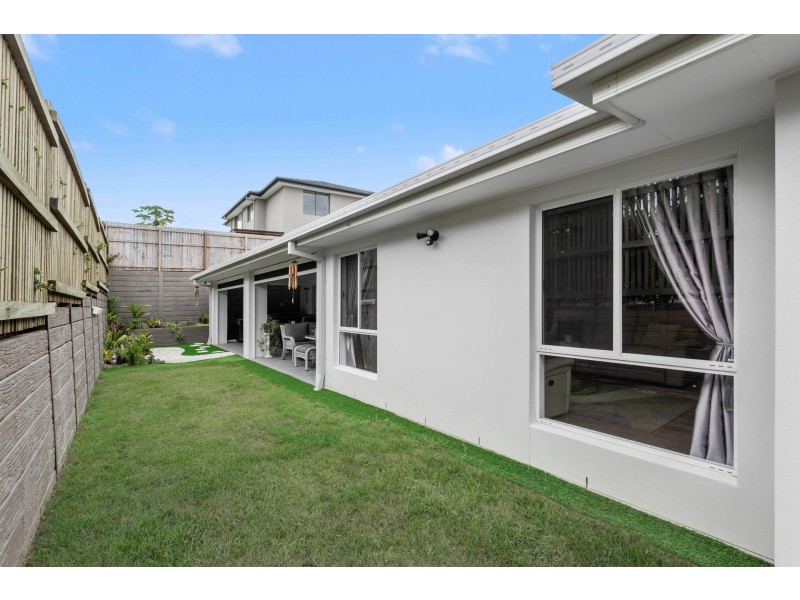 15 Greenaway Street, Greenbank QLD 4124