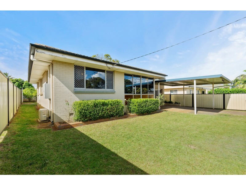 15 Quelch Street, Rockville QLD 4350