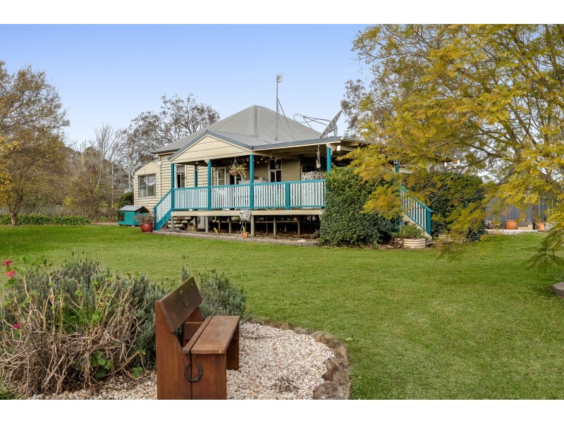 56 Paton Road, Meringandan QLD 4352