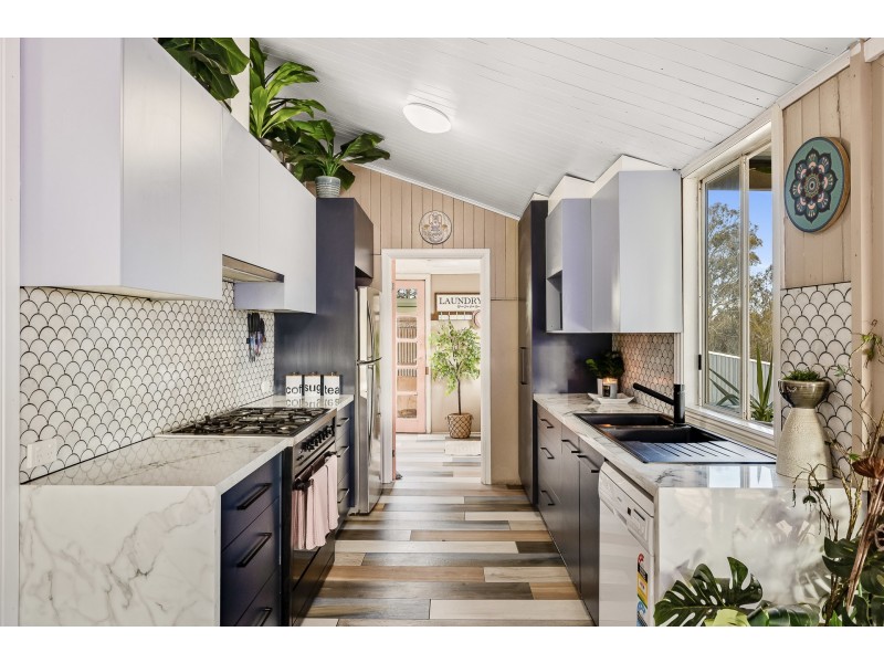 56 Paton Road, Meringandan QLD 4352