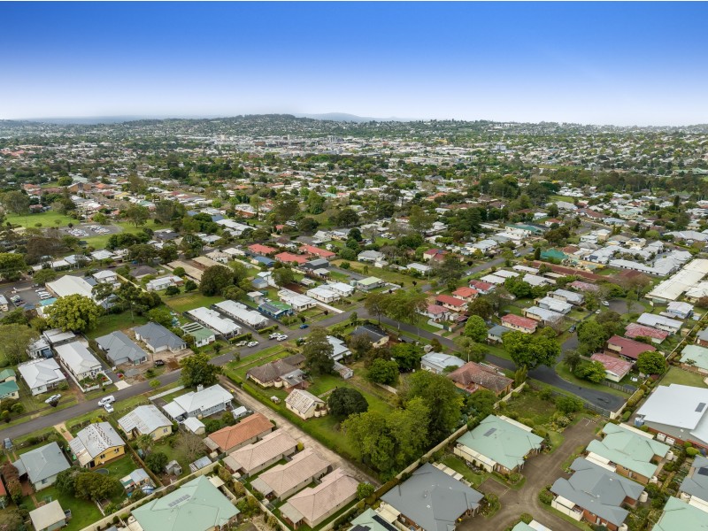 20 Buckland Street, Harristown QLD 4350