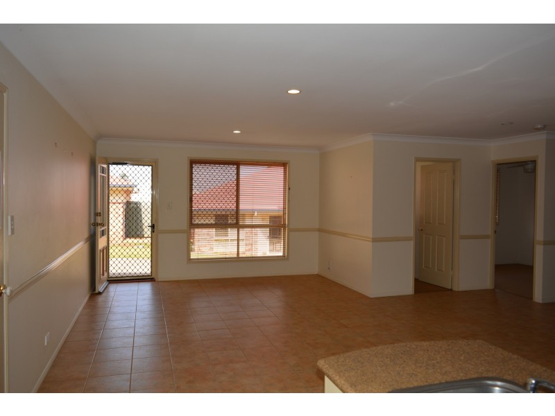 3/4a Wyndham Street, North Toowoomba QLD 4350