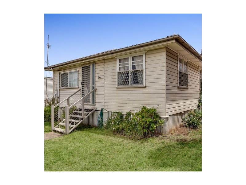 35 Helen Street, Newtown QLD 4350