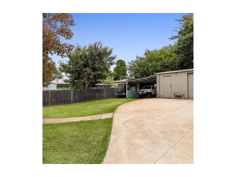 35 Helen Street, Newtown QLD 4350