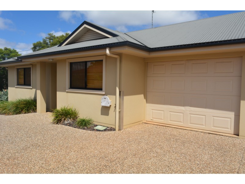 1/301B James Street, Newtown QLD 4350