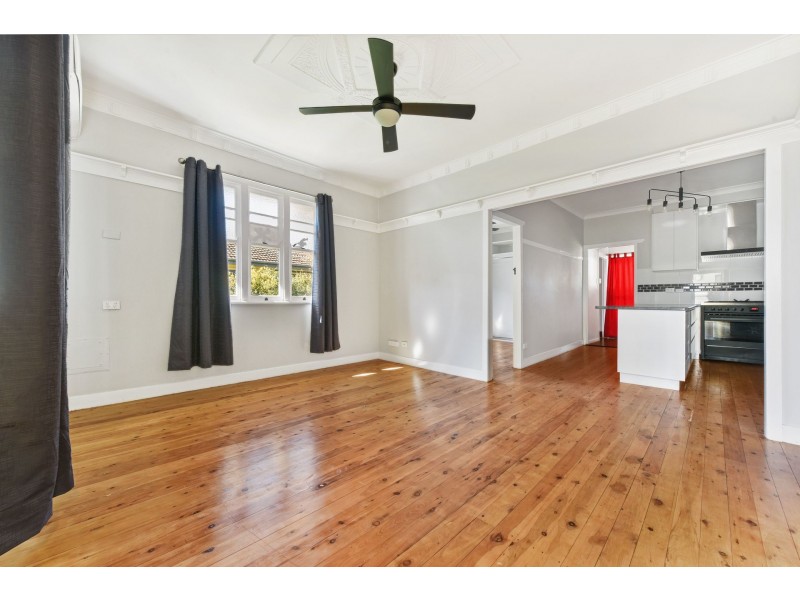 12a Goodwood Street, Newtown QLD 4350