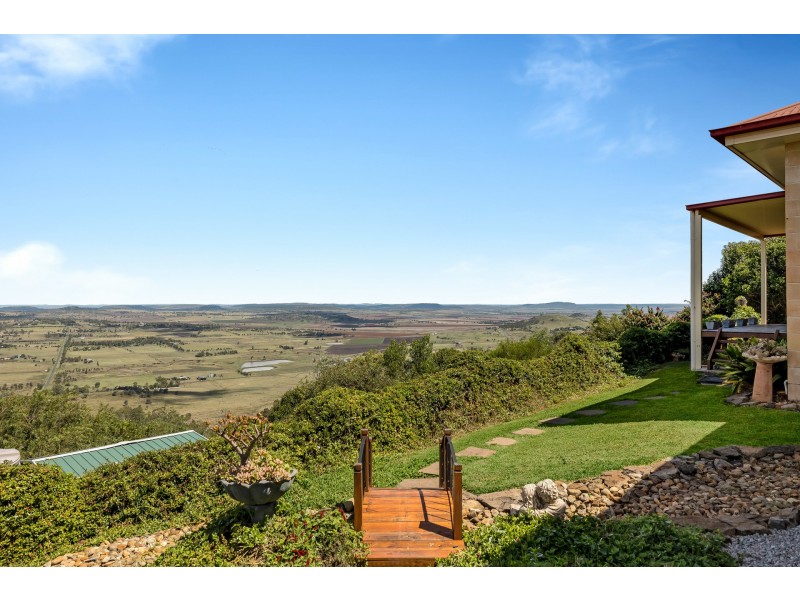 44 Panoramic Drive, Preston QLD 4352