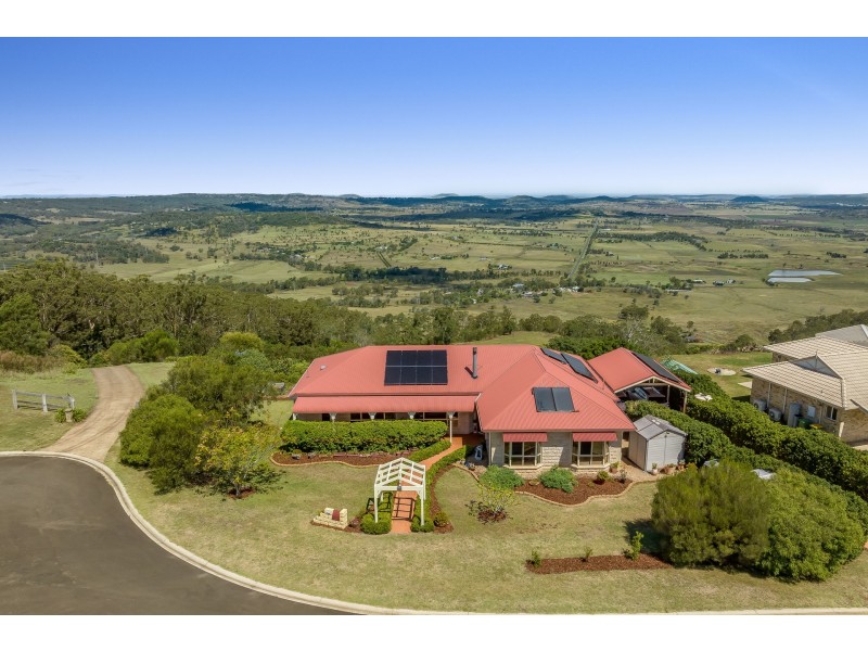 44 Panoramic Drive, Preston QLD 4352