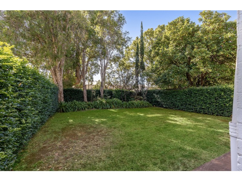 1,2,3,4/110A James Street, South Toowoomba QLD 4350