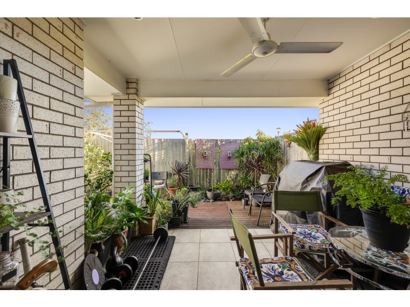 1&2/20 Sanctuary Drive, Cranley QLD 4350