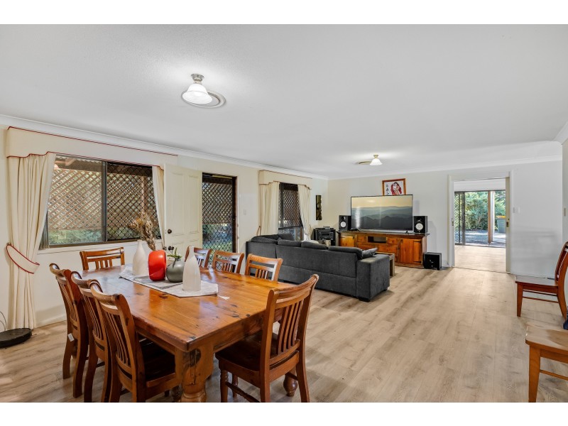12 Penny Road, Highfields QLD 4352