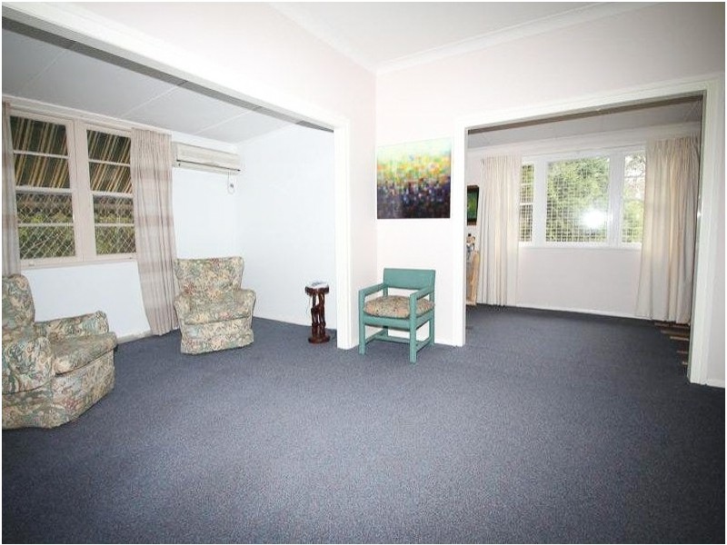 10268 New England Highway, Highfields QLD 4352
