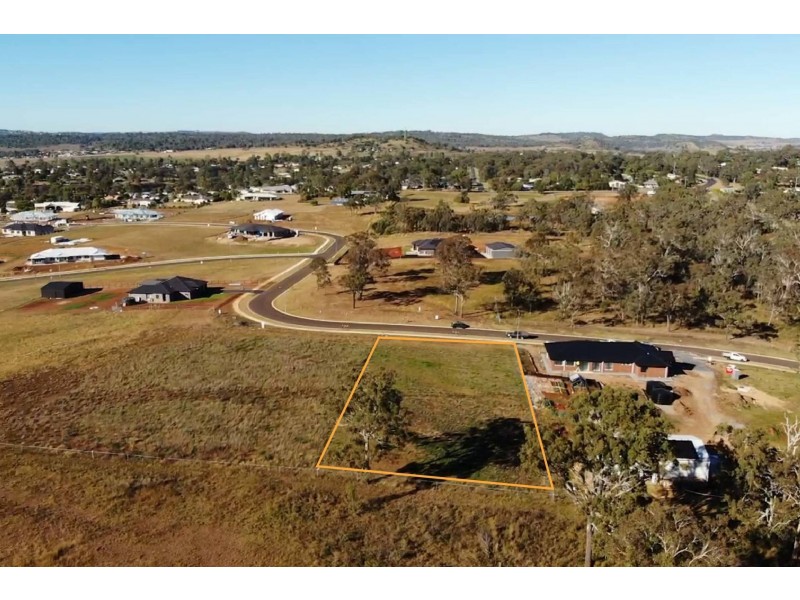 24 Daintree Crescent, Meringandan West QLD 4352