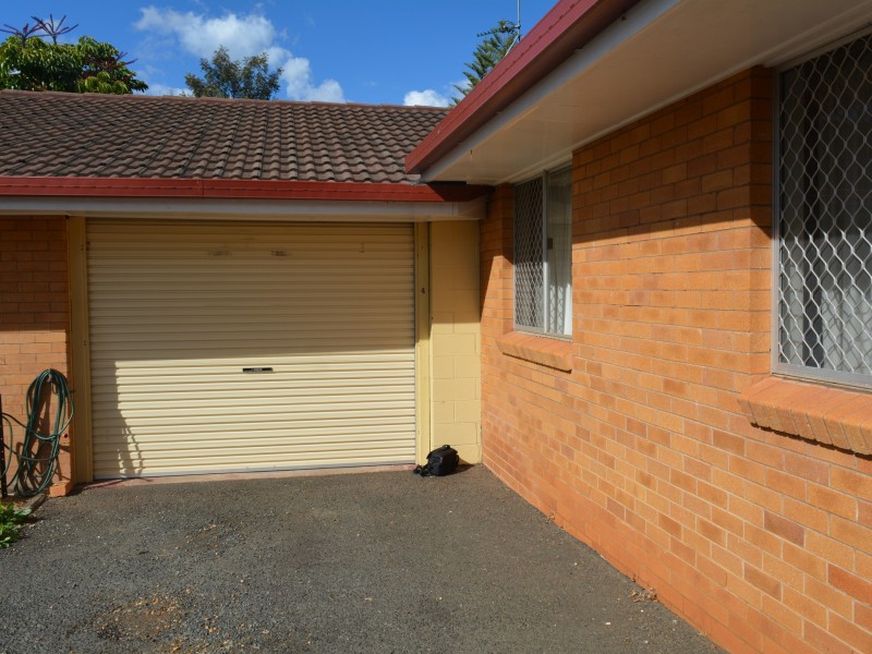 4/372 Tor Street, Newtown QLD 4350