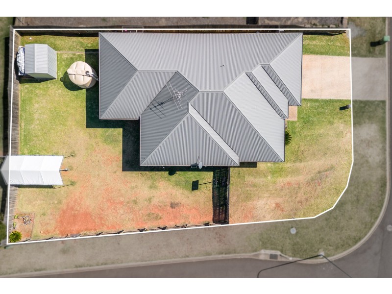 49 Smythe Drive, Highfields QLD 4352