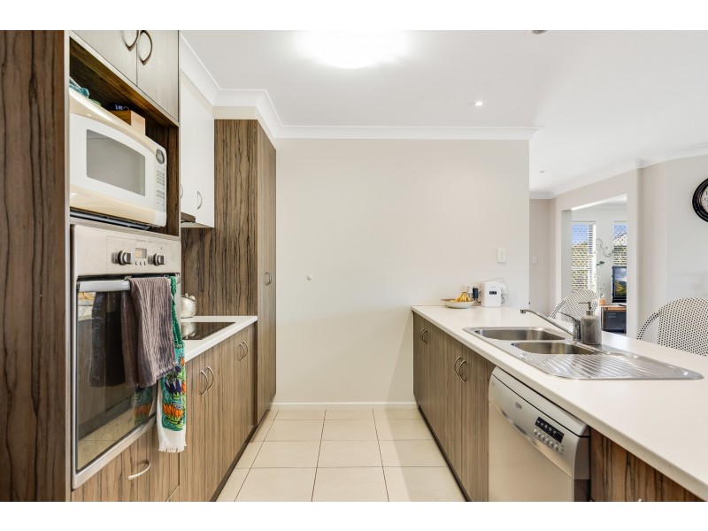 49 Smythe Drive, Highfields QLD 4352