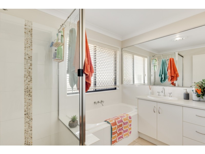 49 Smythe Drive, Highfields QLD 4352