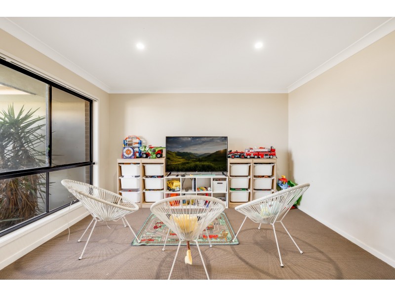 19 Kensei Street, Wyreema QLD 4352