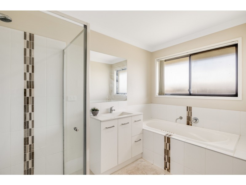 19 Kensei Street, Wyreema QLD 4352