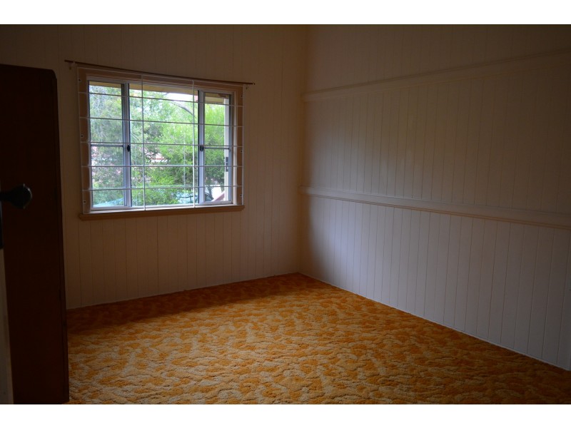 15 Kenilworth Street, North Toowoomba QLD 4350