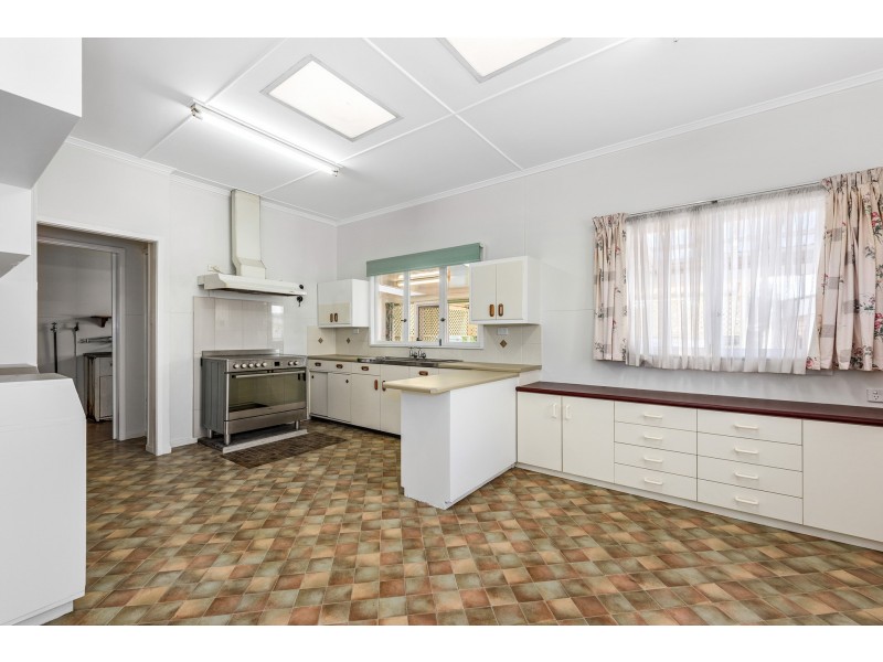 39A Croxley Street, Harristown QLD 4350