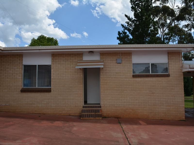 4/12 Morton Street, South Toowoomba QLD 4350