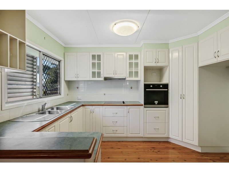 26 Hillside Street, Newtown QLD 4350