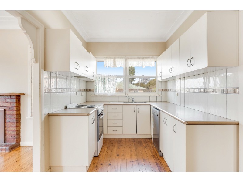 44 Drayton Road, Harristown QLD 4350