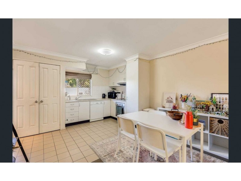 3/110a James Street, South Toowoomba QLD 4350