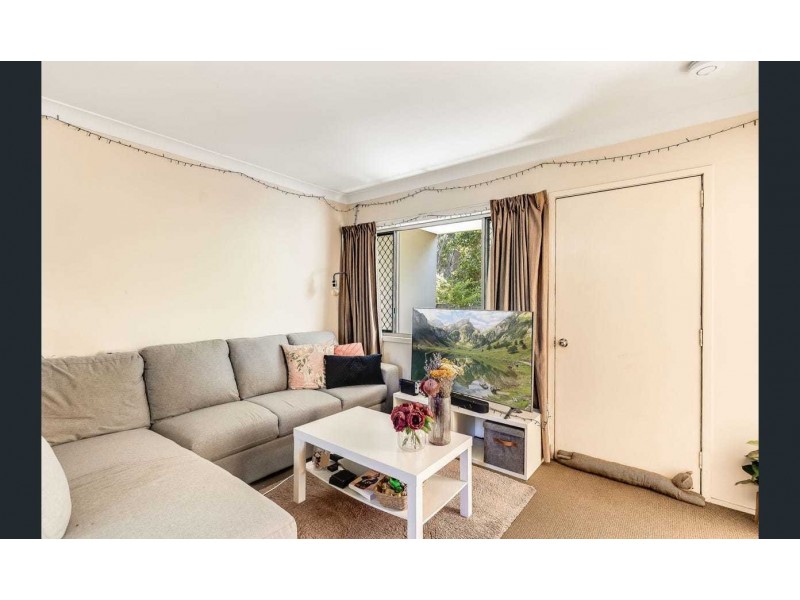 3/110a James Street, South Toowoomba QLD 4350