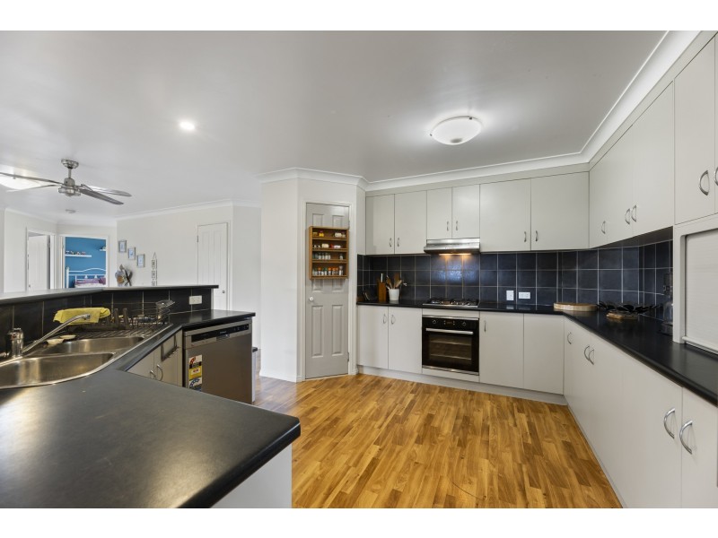 10 Kennedy Street, Cabarlah QLD 4352