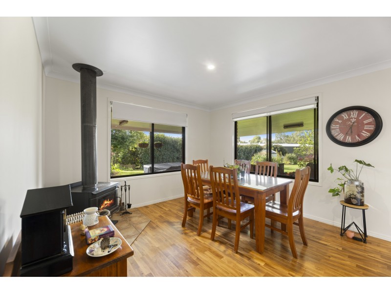 10 Kennedy Street, Cabarlah QLD 4352