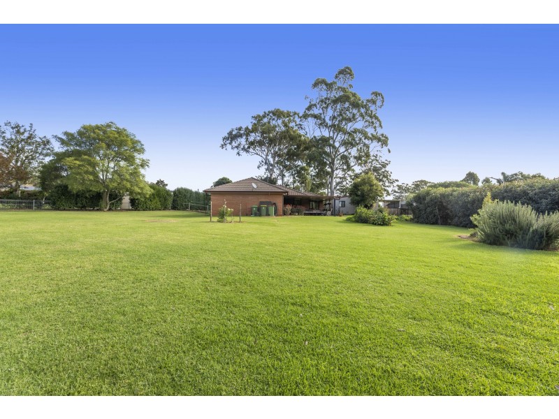 10 Kennedy Street, Cabarlah QLD 4352