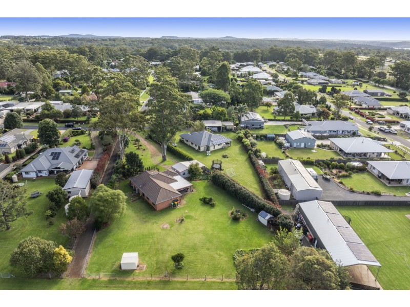 10 Kennedy Street, Cabarlah QLD 4352