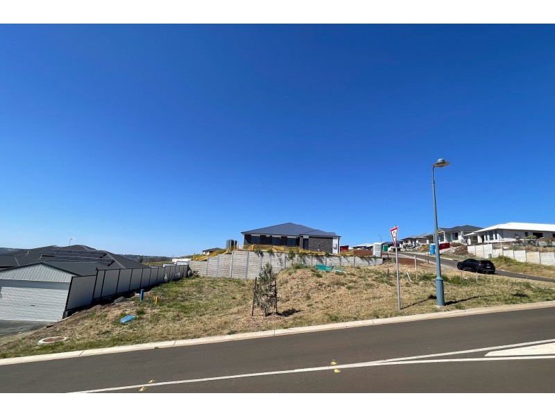 92 Adelaide Street, Cranley QLD 4350