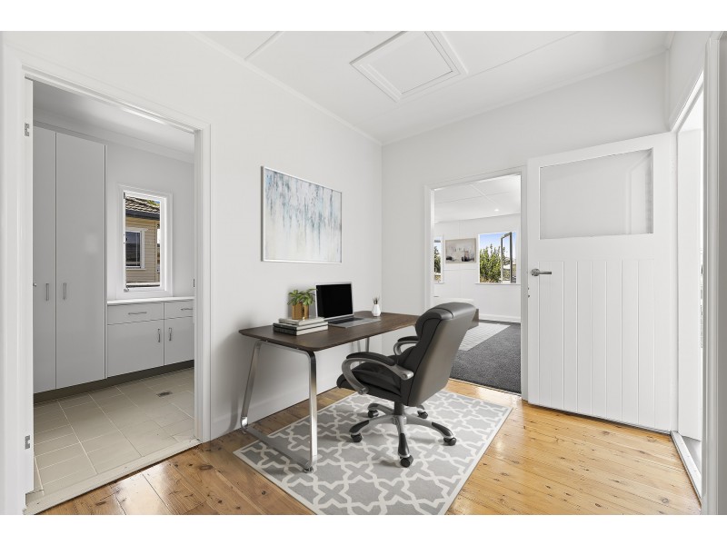 9 Pottinger Street, Newtown QLD 4350