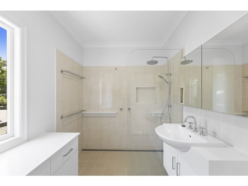 9 Pottinger Street, Newtown QLD 4350