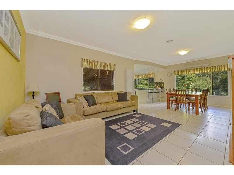 4 Leanne Court, Highfields QLD 4352