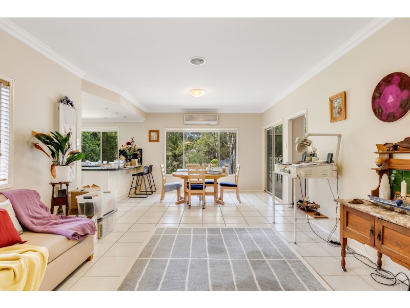 4 Leanne Court, Highfields QLD 4352