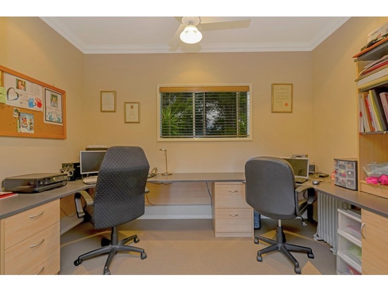 4 Leanne Court, Highfields QLD 4352