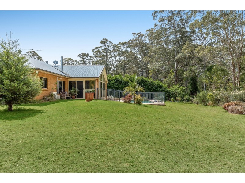 4 Leanne Court, Highfields QLD 4352