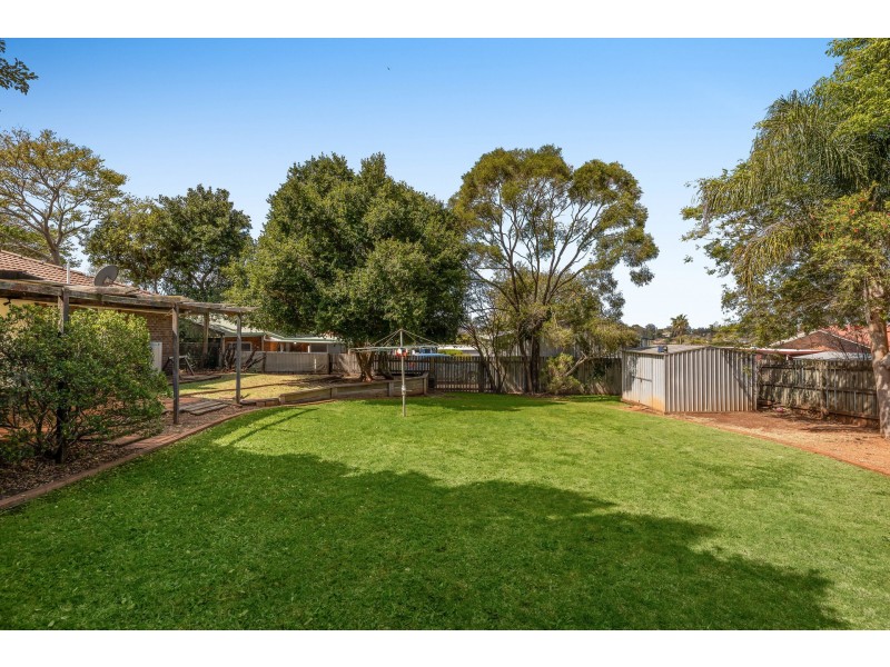 10 Seppelt Street, Wilsonton Heights QLD 4350