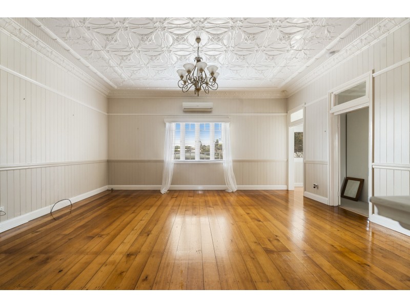 33 Hume Street, North Toowoomba QLD 4350