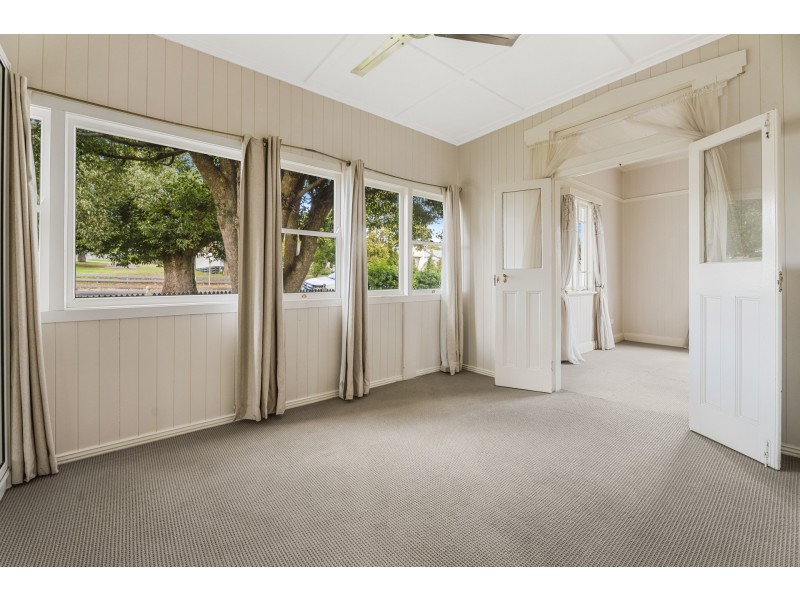 33 Hume Street, North Toowoomba QLD 4350