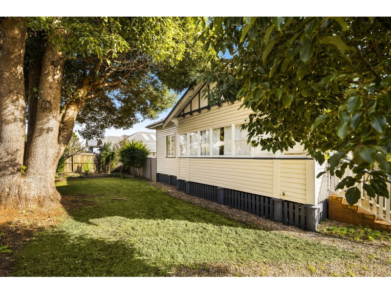 33 Hume Street, North Toowoomba QLD 4350