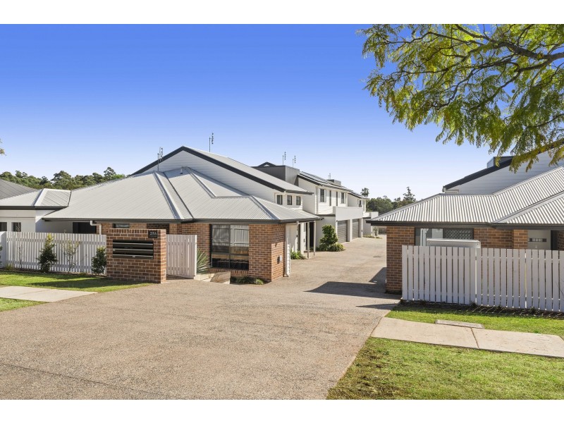 5/319a Bridge Street, Newtown QLD 4350