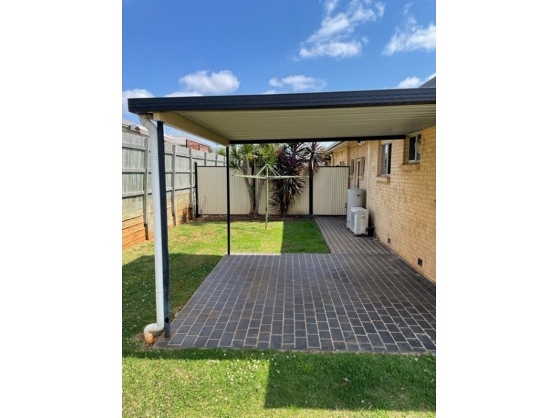 1/200 Stenner Street, Middle Ridge QLD 4350