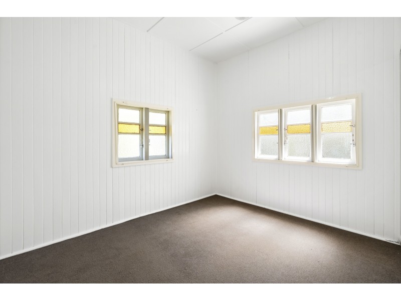 6 Perry Street, Harlaxton QLD 4350