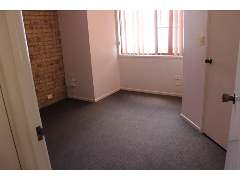 3/4 Garget Street, East Toowoomba QLD 4350