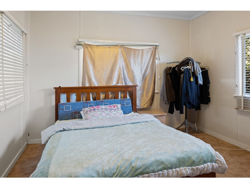 19 Warwick Street, Harristown QLD 4350